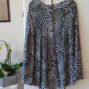 Emma James pretty skirt. Size 6